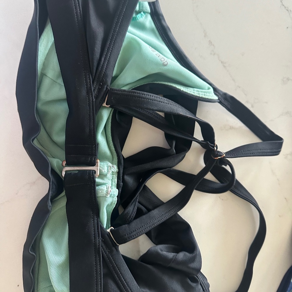 Athletes twist bikini top 36D/DD